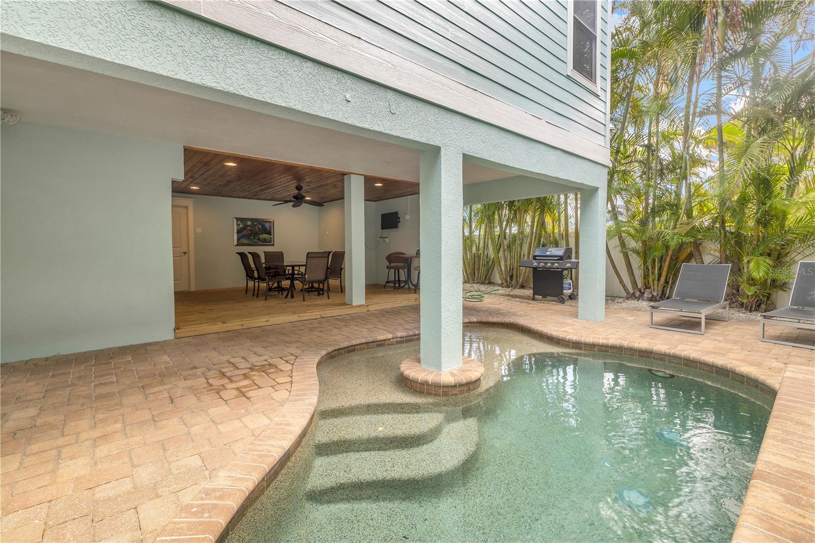 105 4TH ST S, BRADENTON BEACH, FL, 34217