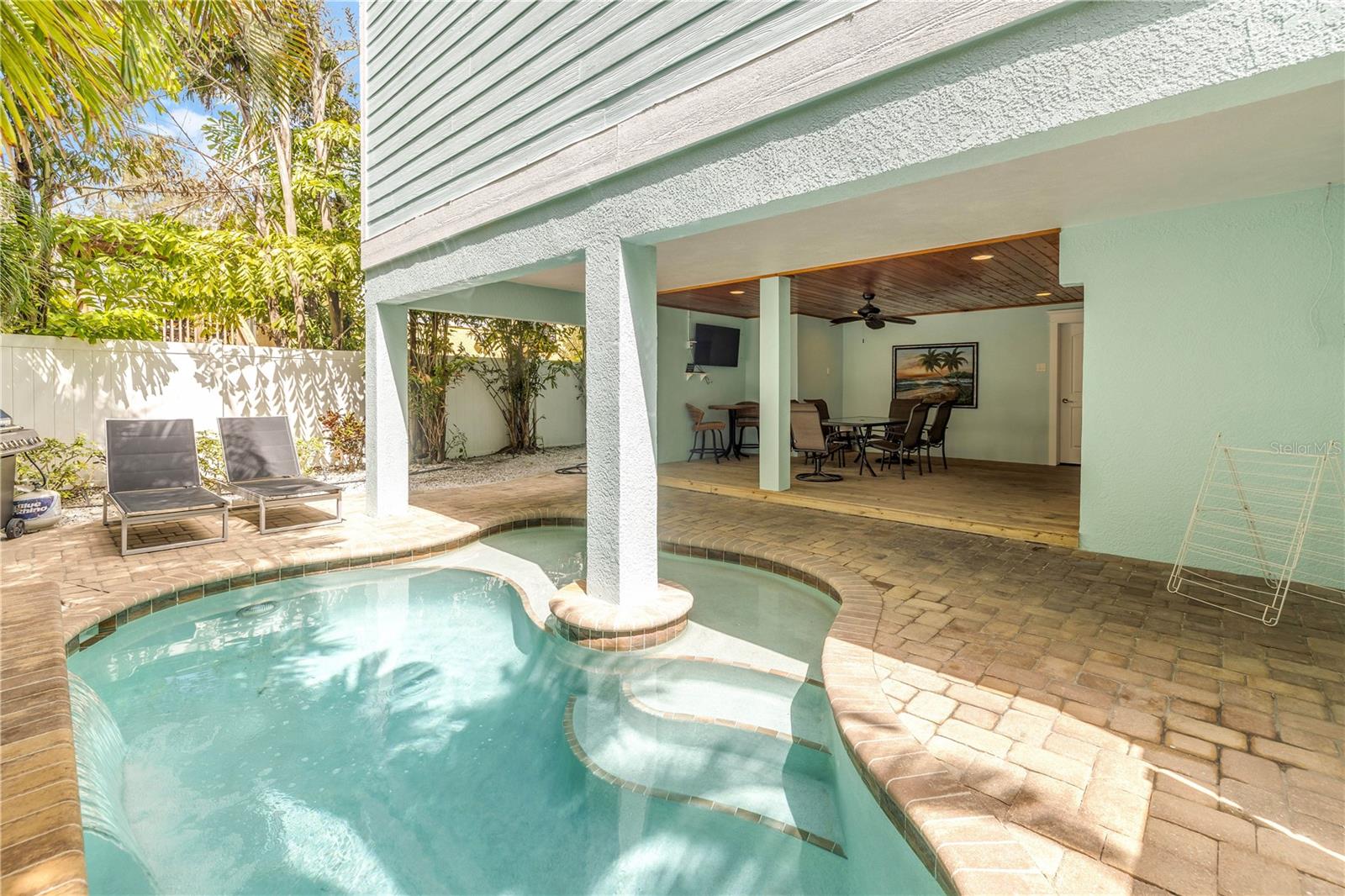 105 4TH ST S, BRADENTON BEACH, FL, 34217