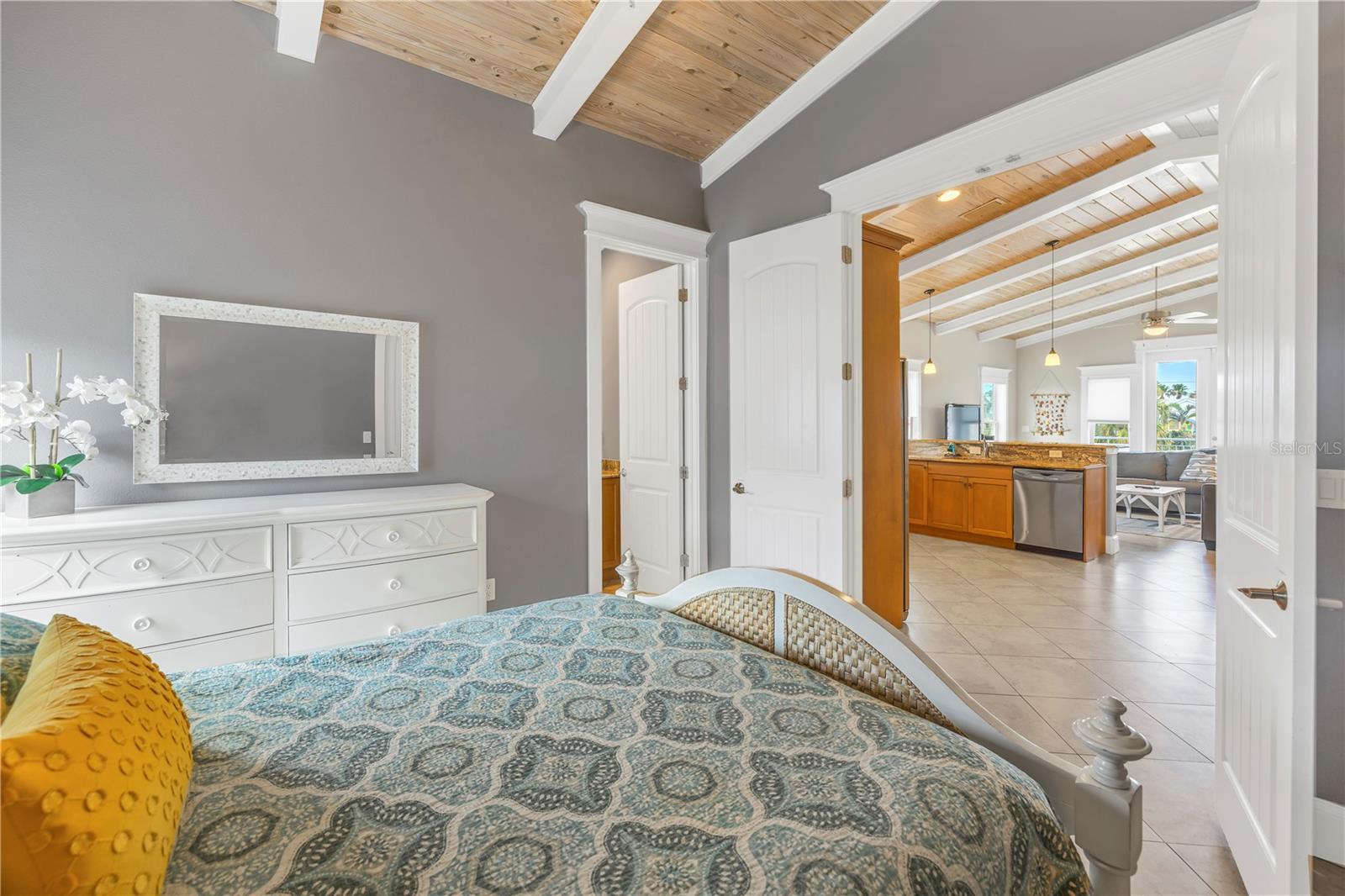 105 4TH ST S, BRADENTON BEACH, FL, 34217