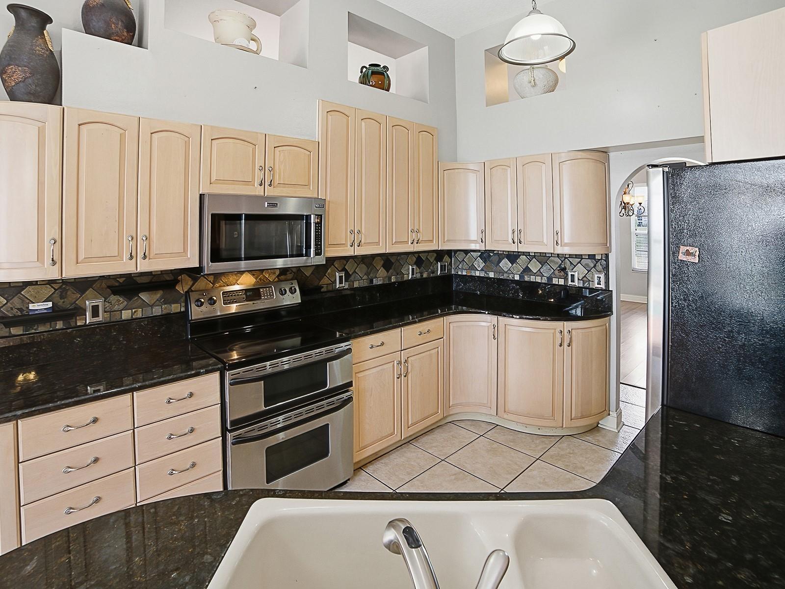 1031 MELLATHON CIR, LEESBURG, FL, 34748