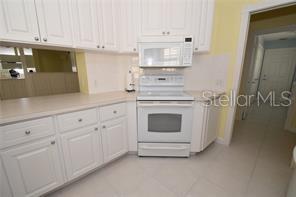 8004 CAMMINARE DR, SARASOTA, FL, 34238