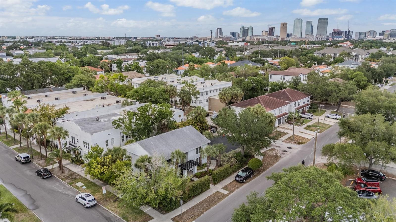2109 W DE LEON ST, TAMPA, FL, 33606