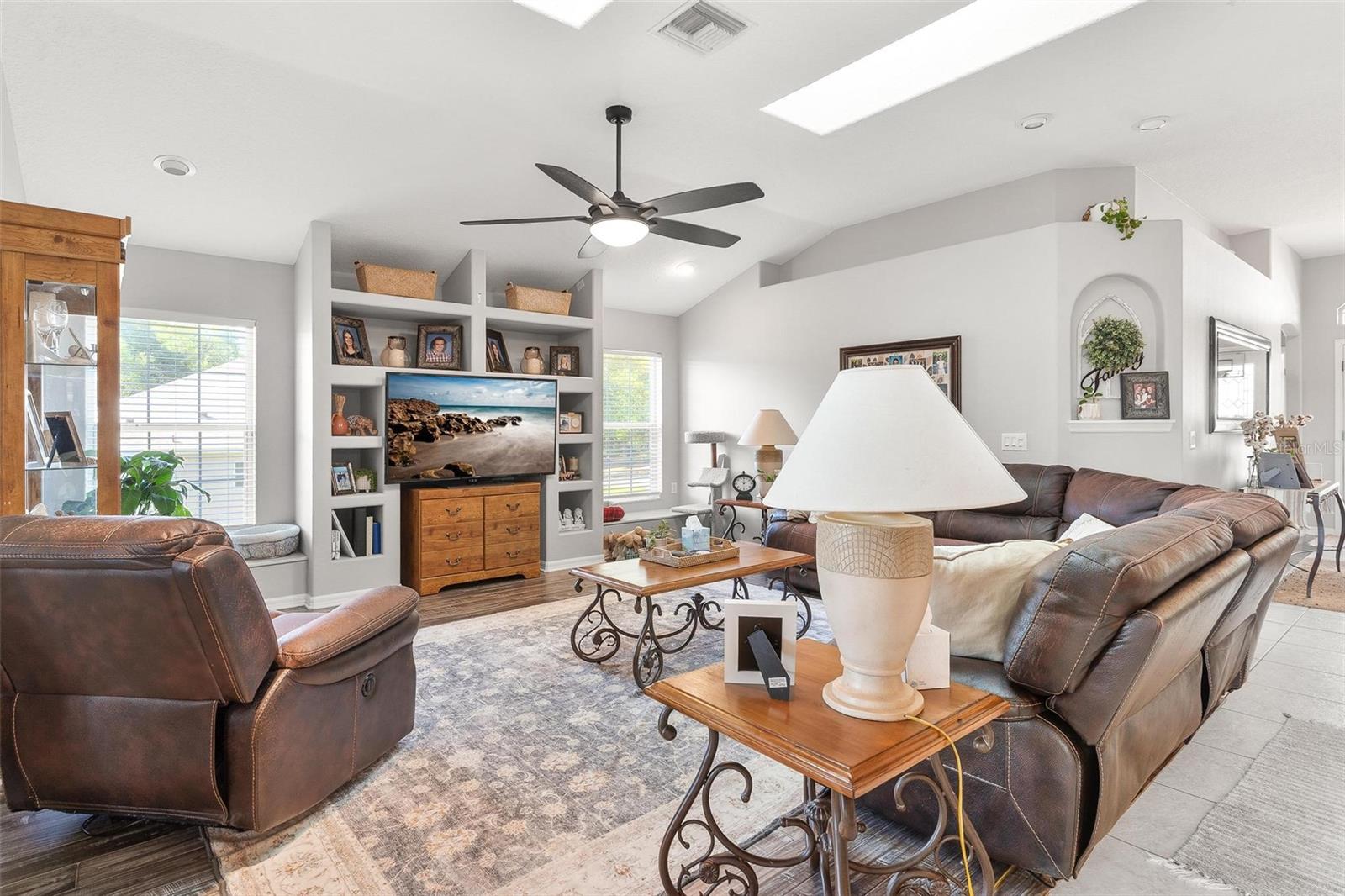 1027 URICO GOLF RD, LADY LAKE, FL, 32159