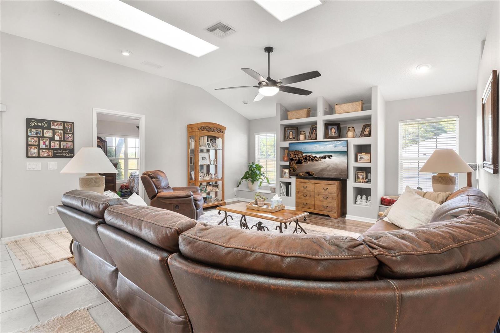 1027 URICO GOLF RD, LADY LAKE, FL, 32159