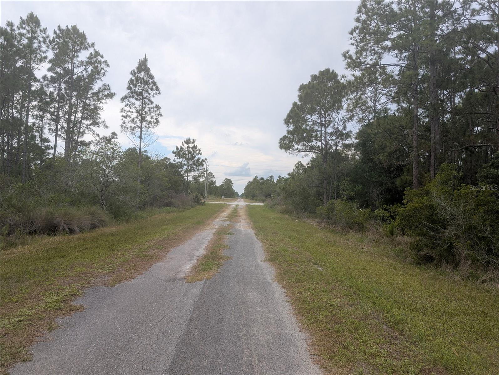 320 ALBA DR, INDIAN LAKE ESTATES, FL, 33855