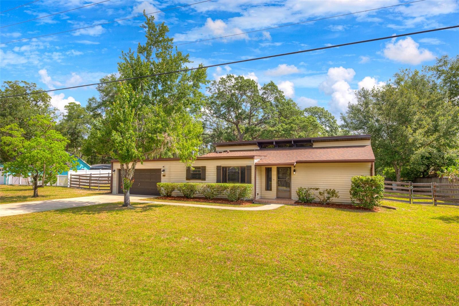 202 SANDSPUR LN, DELAND, FL, 32724