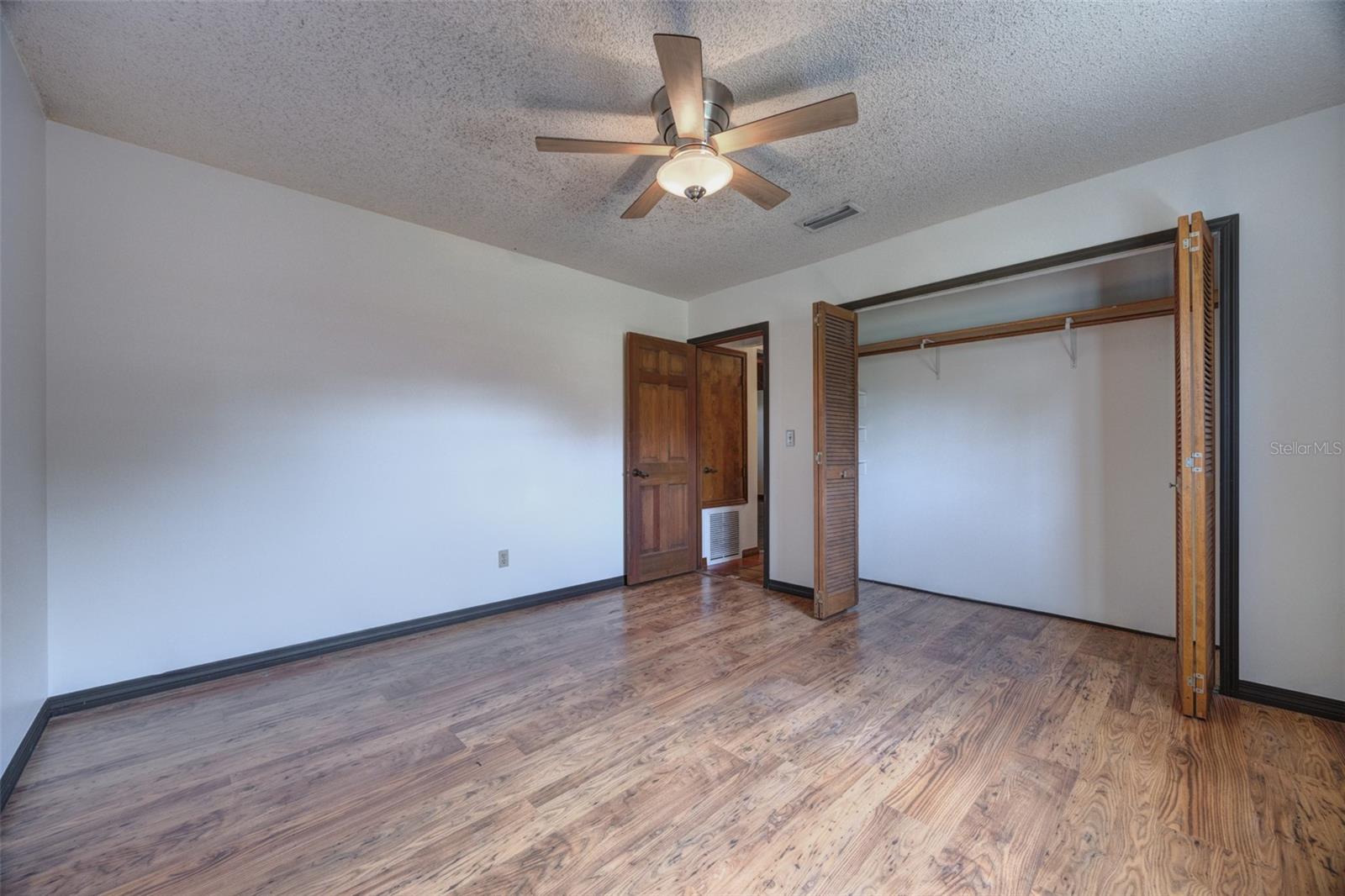 202 SANDSPUR LN, DELAND, FL, 32724