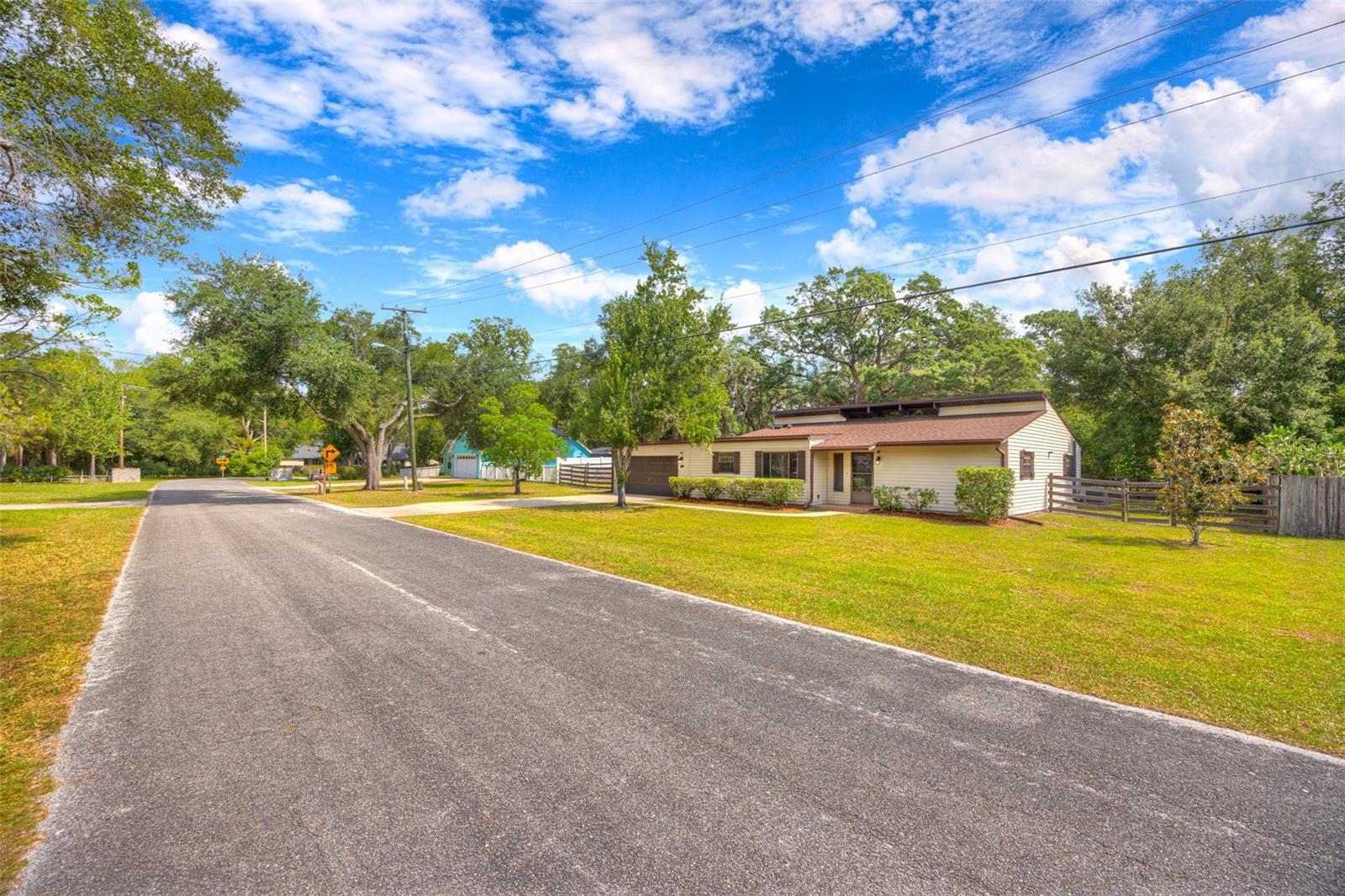 202 SANDSPUR LN, DELAND, FL, 32724