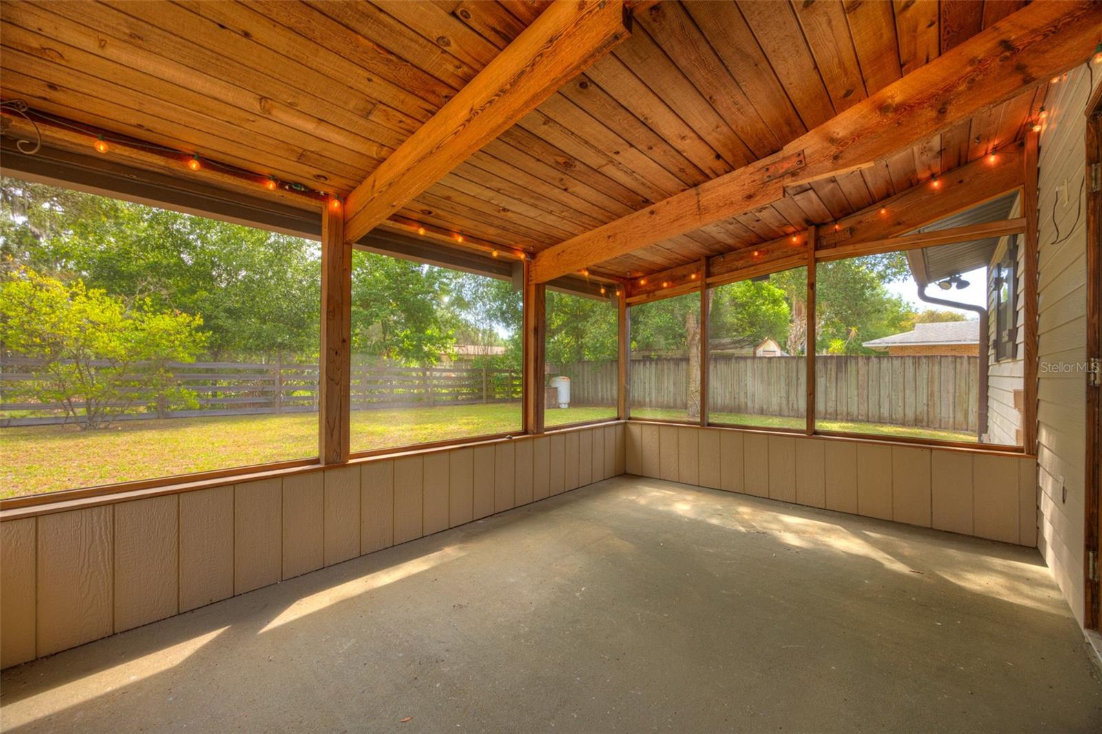 202 SANDSPUR LN, DELAND, FL, 32724