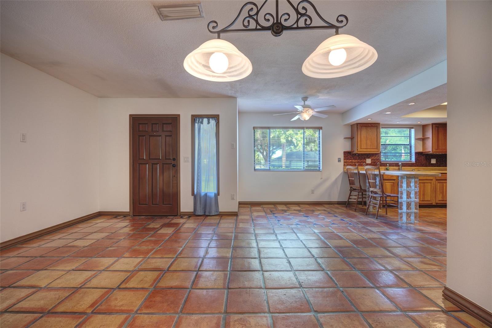 202 SANDSPUR LN, DELAND, FL, 32724