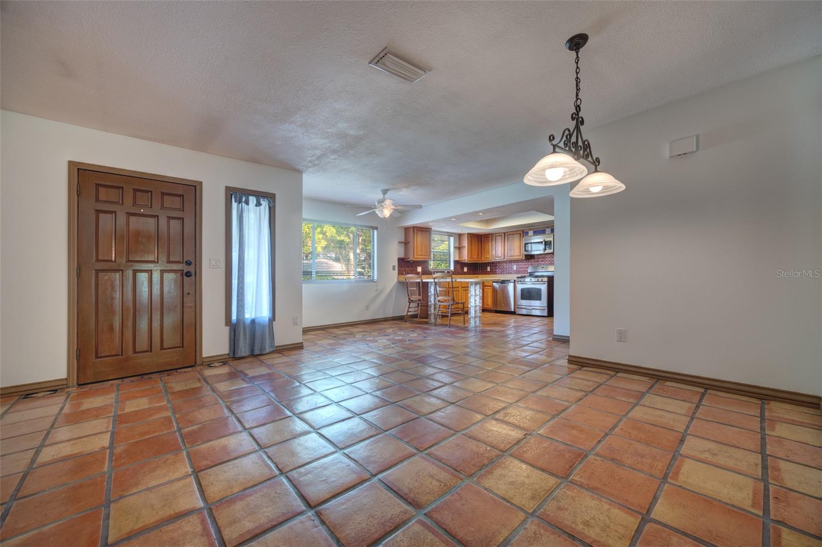 202 SANDSPUR LN, DELAND, FL, 32724