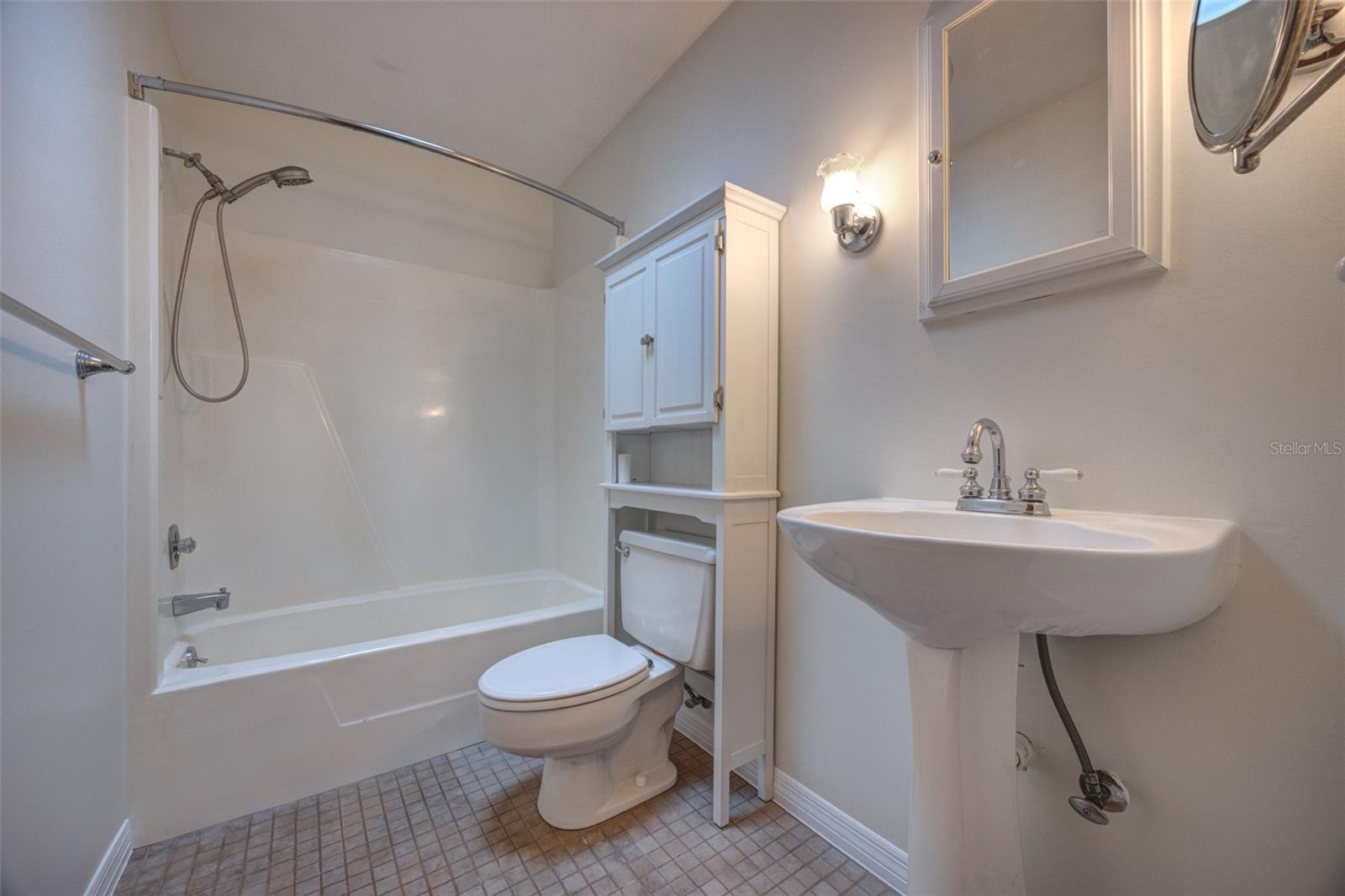 202 SANDSPUR LN, DELAND, FL, 32724