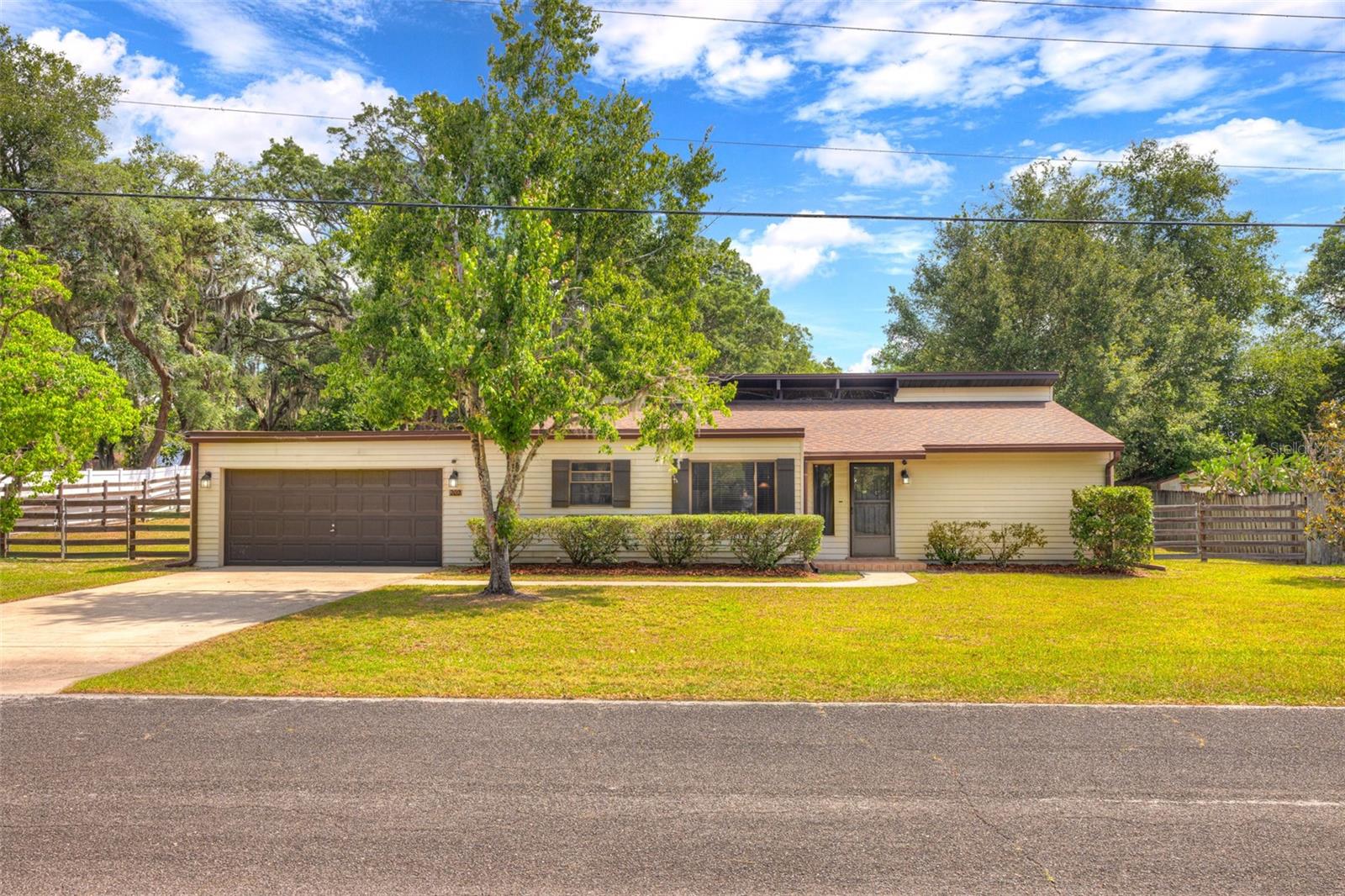 202 SANDSPUR LN, DELAND, FL, 32724