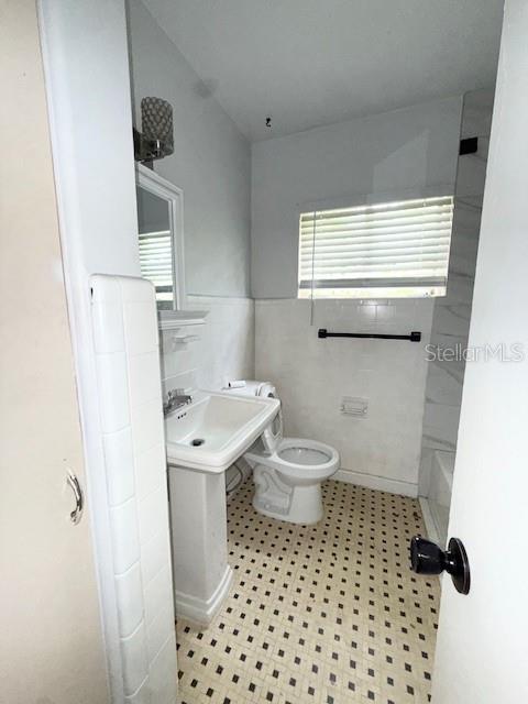 1016 ALBA DR #1016, ORLANDO, FL, 32804