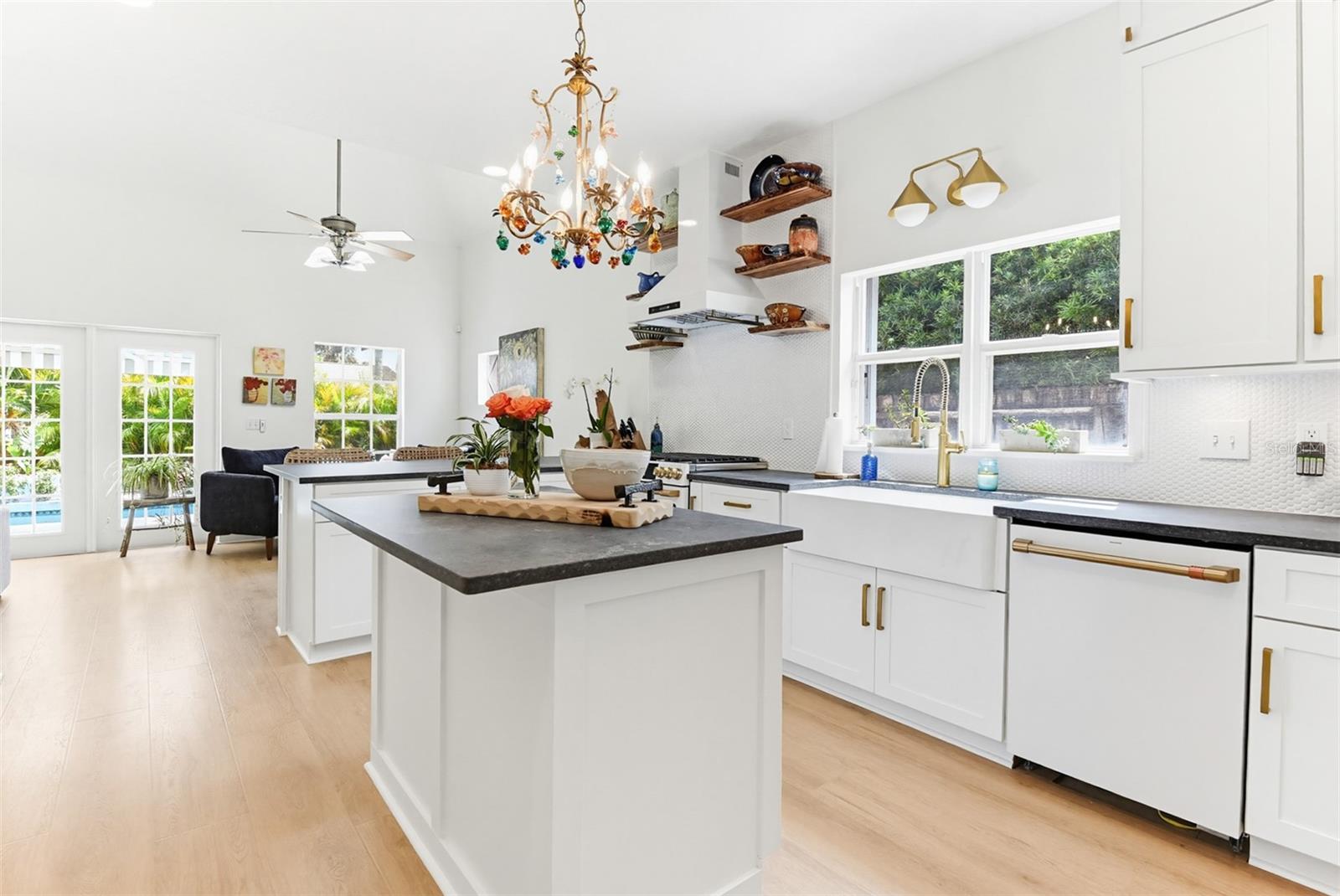 915 MAPLE ST, NEW SMYRNA BEACH, FL, 32169