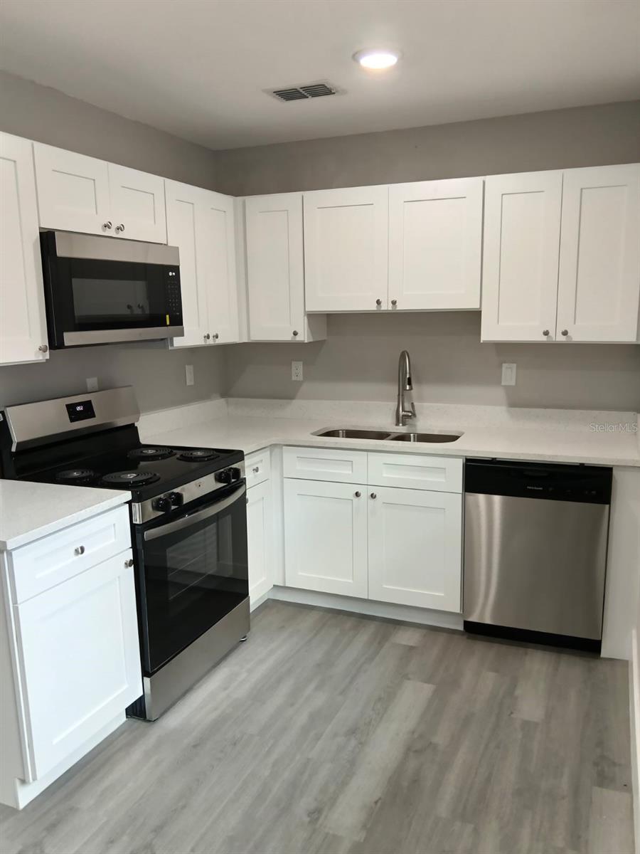1055 30TH ST NW, WINTER HAVEN, FL, 33881