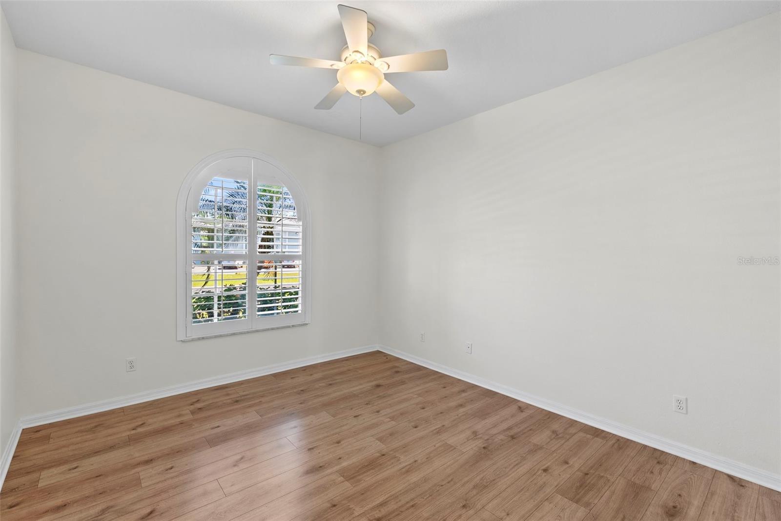 350 47TH AVE N, ST PETERSBURG, FL, 33703