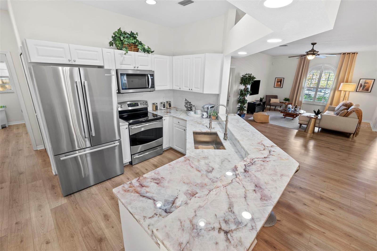 350 47TH AVE N, ST PETERSBURG, FL, 33703