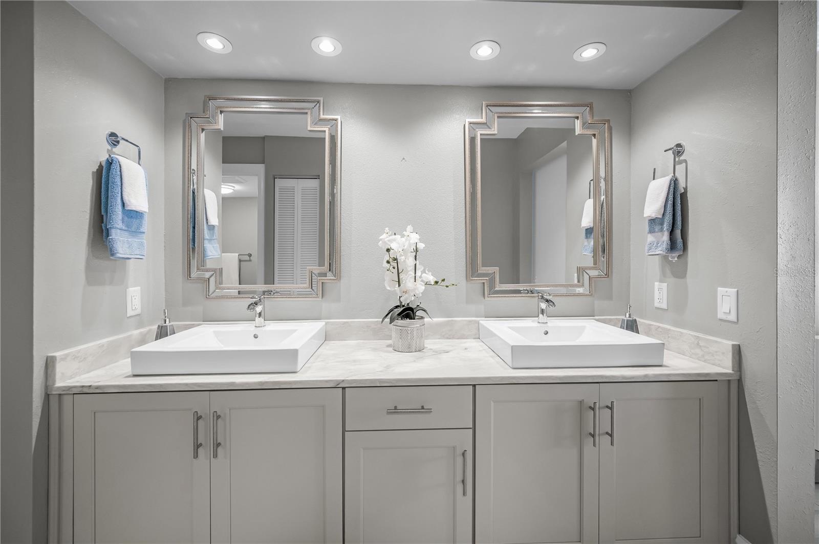 1600 GULF BLVD #814, CLEARWATER BEACH, FL, 33767