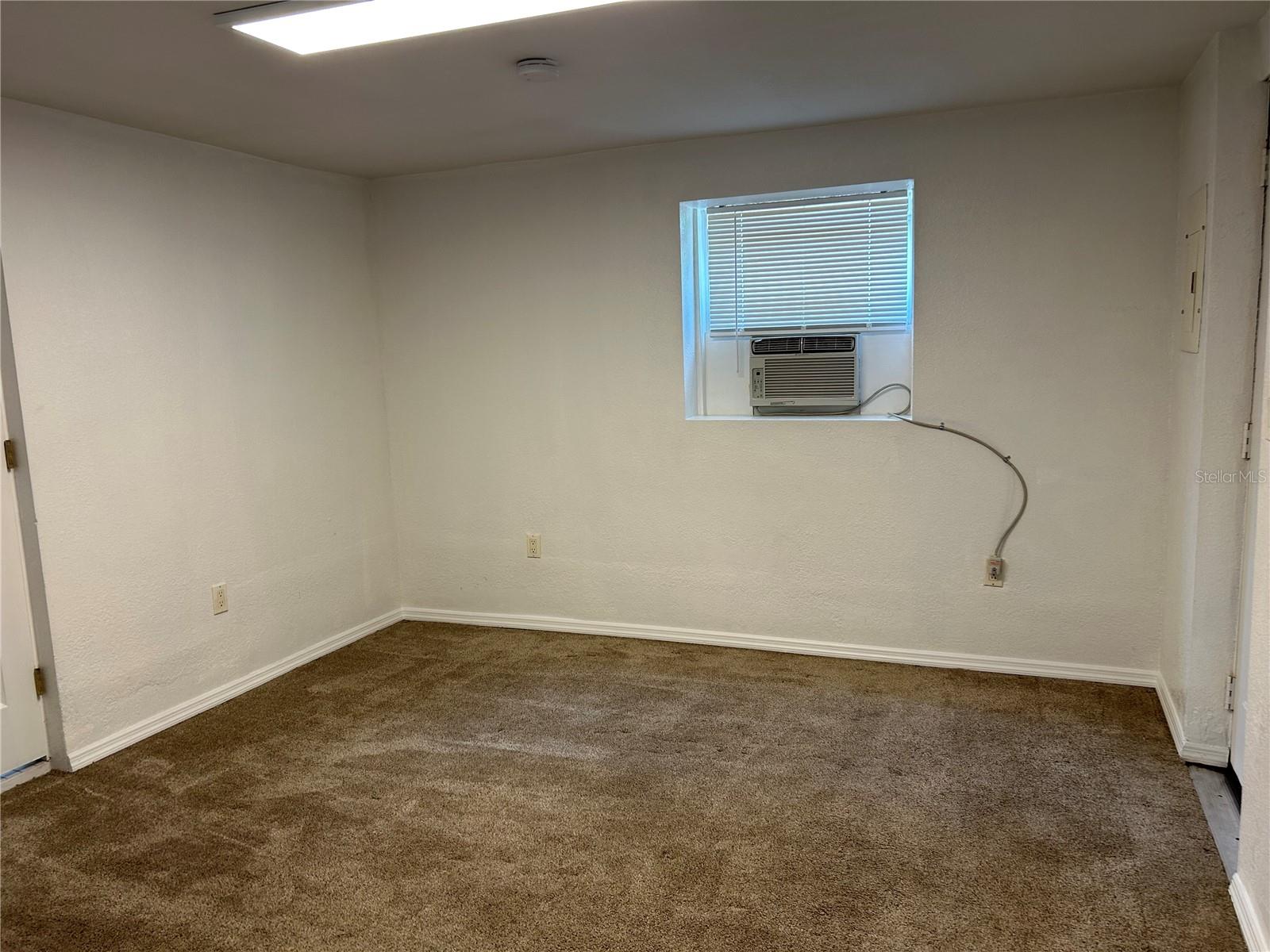 39029 KIRKLAND DR, ZEPHYRHILLS, FL, 33542