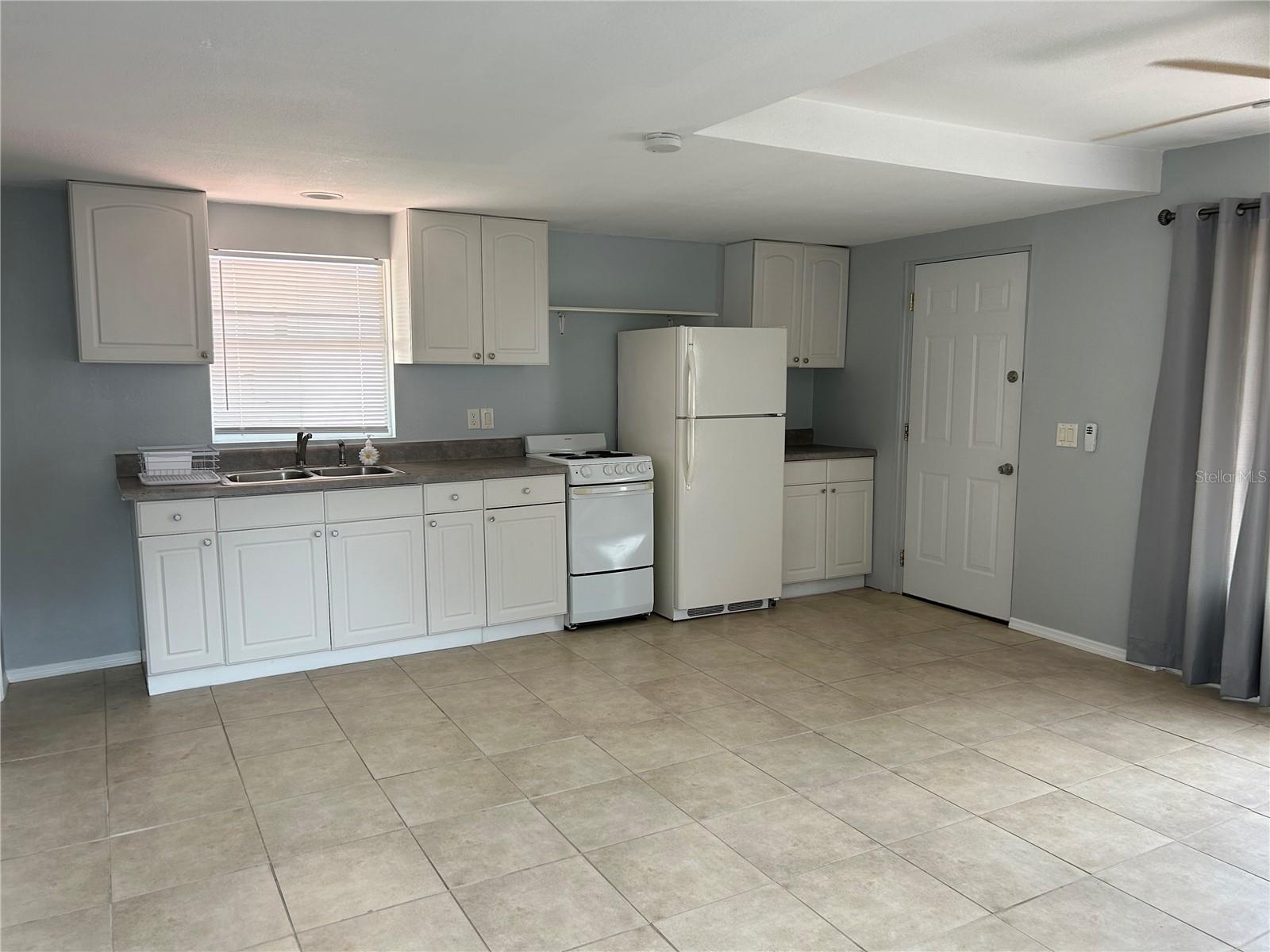 39029 KIRKLAND DR, ZEPHYRHILLS, FL, 33542