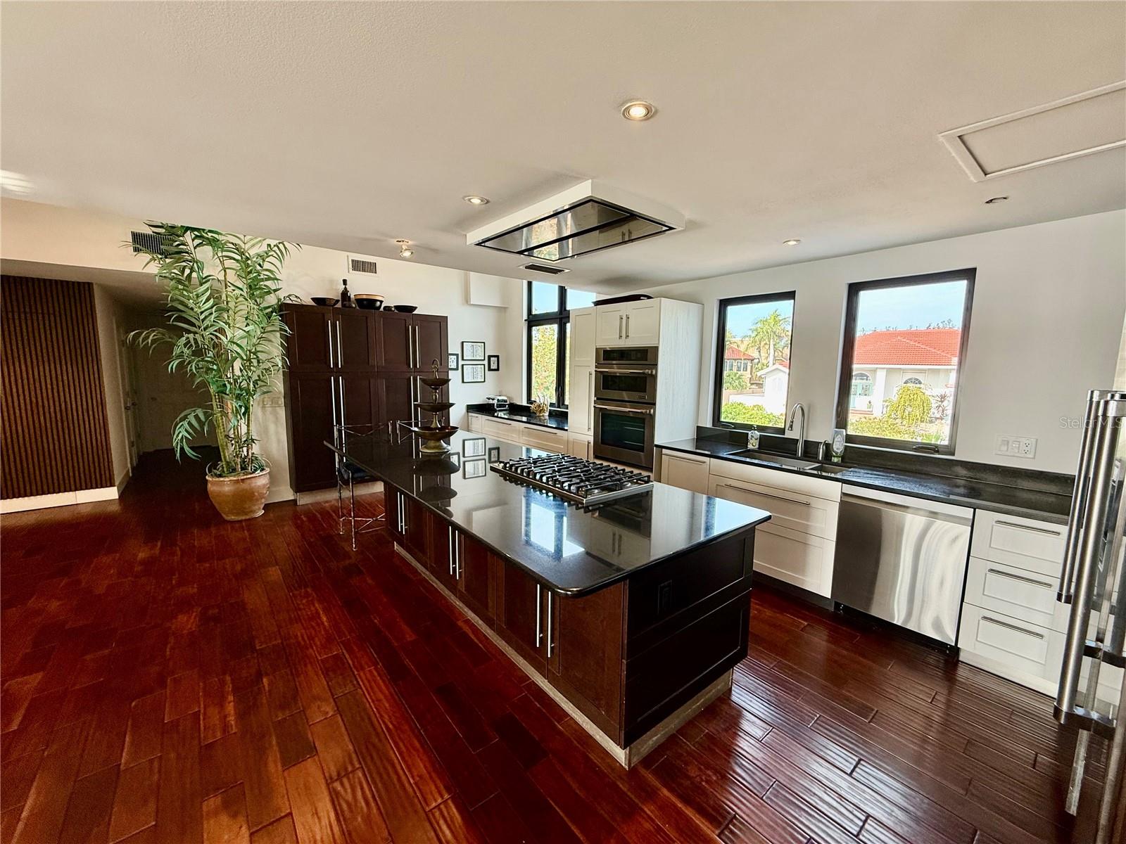 1257 TREE BAY LN, SARASOTA, FL, 34242