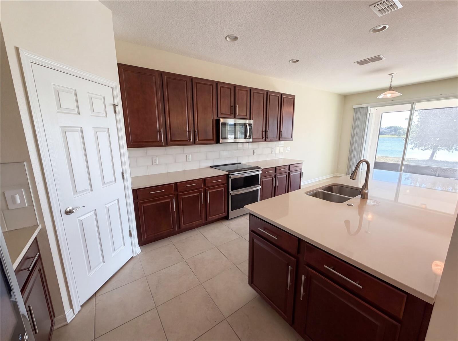 1811 HENLEY ST, MAGNOLIA SQUARE, FL, 34771