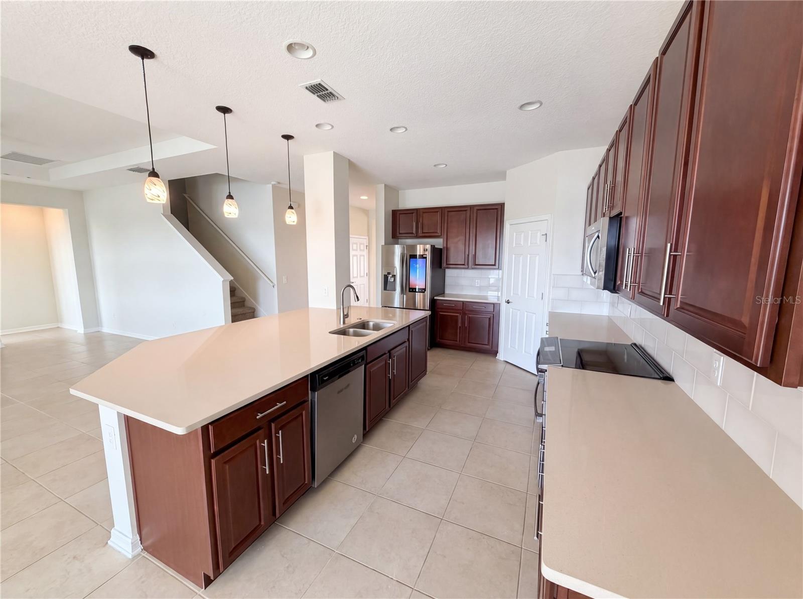 1811 HENLEY ST, MAGNOLIA SQUARE, FL, 34771