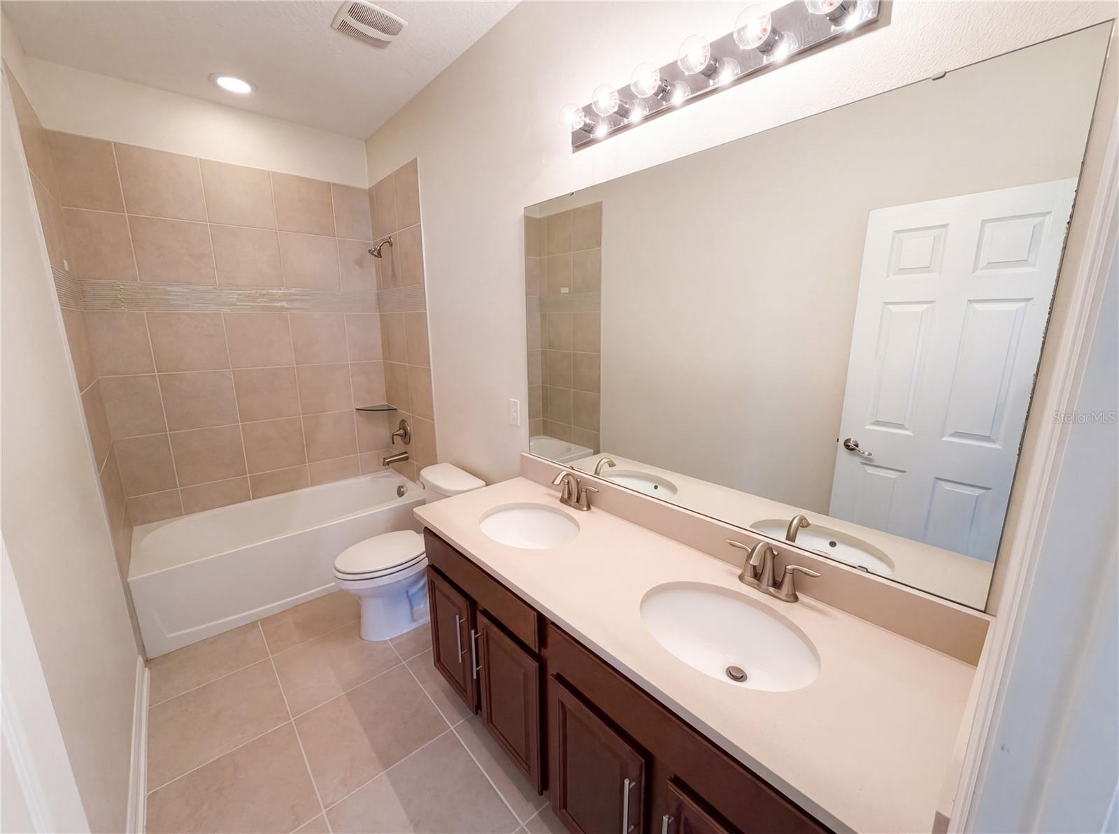 1811 HENLEY ST, MAGNOLIA SQUARE, FL, 34771