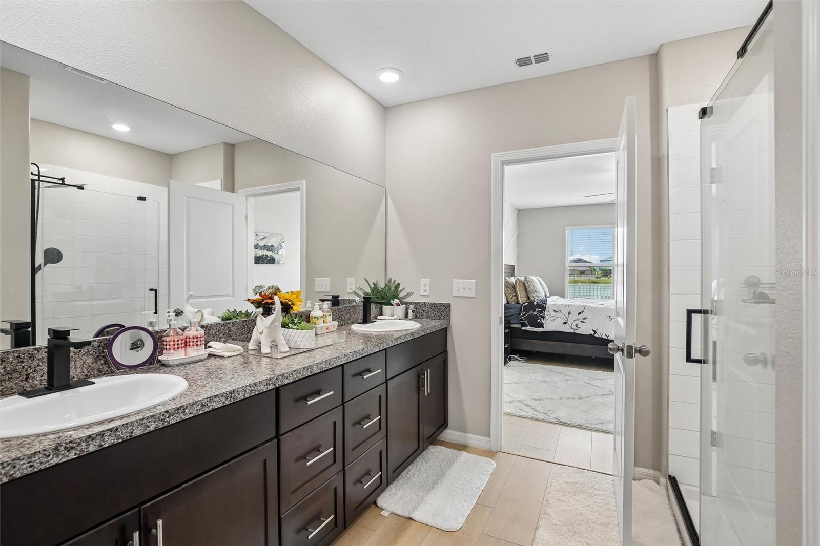 15608 MILLER CREEK DR, SUN CITY CENTER, FL, 33573