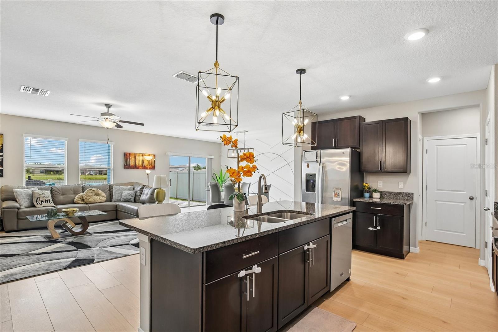 15608 MILLER CREEK DR, SUN CITY CENTER, FL, 33573