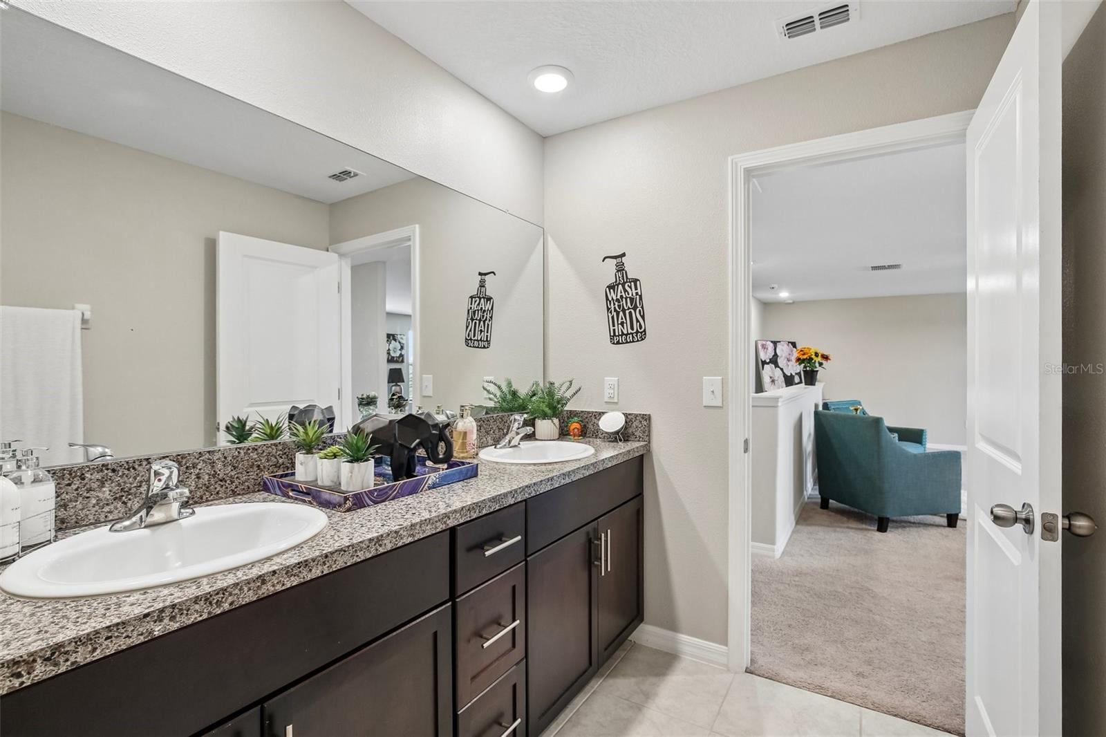 15608 MILLER CREEK DR, SUN CITY CENTER, FL, 33573