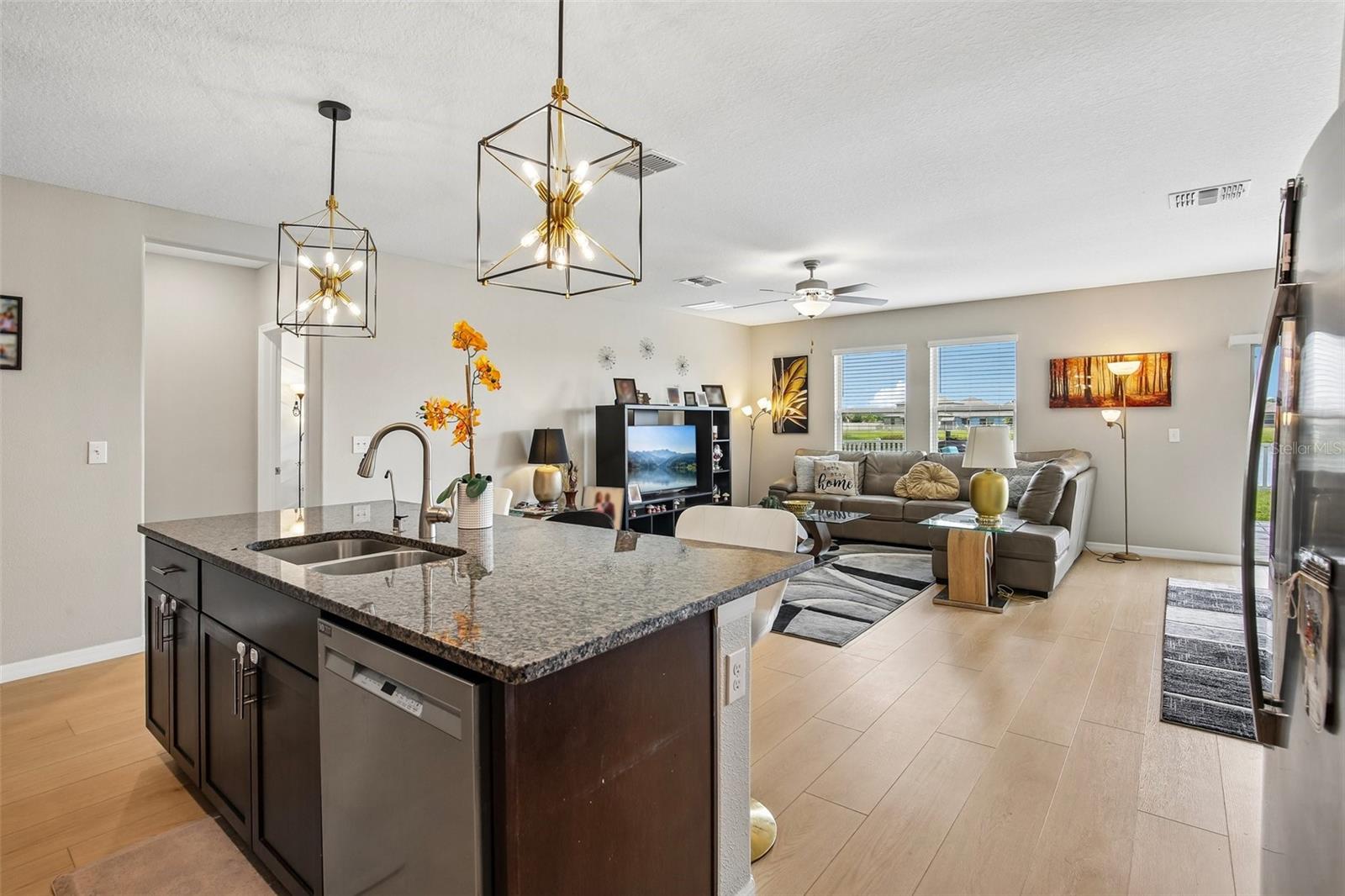 15608 MILLER CREEK DR, SUN CITY CENTER, FL, 33573