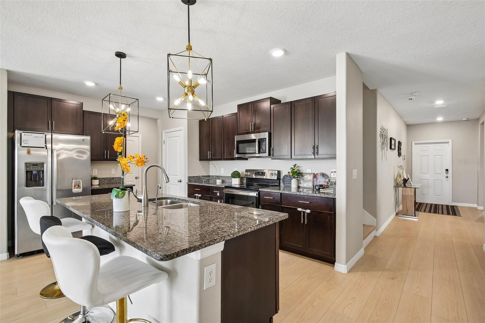 15608 MILLER CREEK DR, SUN CITY CENTER, FL, 33573