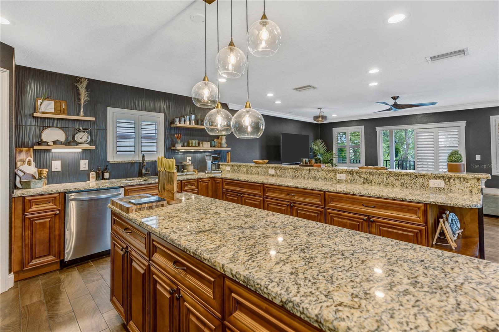 6812 S KISSIMMEE ST, TAMPA, FL, 33616