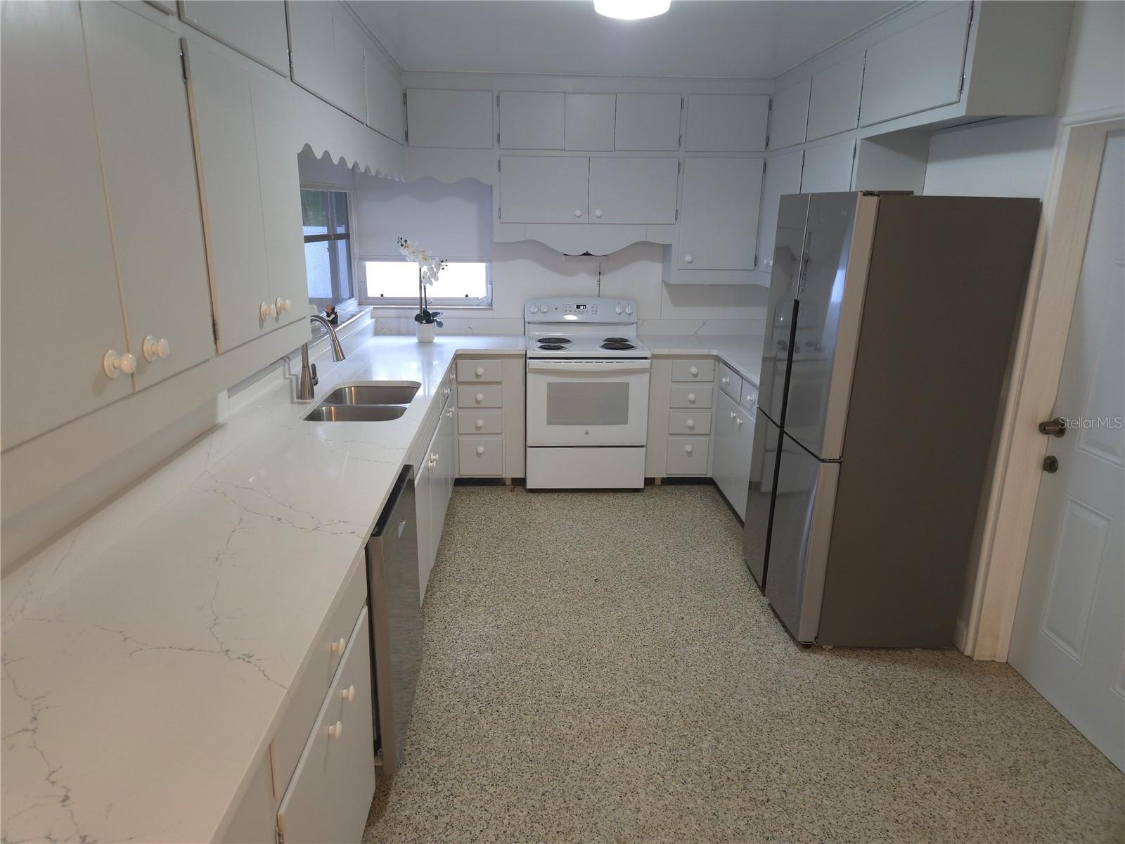 106 15TH ST, BELLEAIR BEACH, FL, 33786