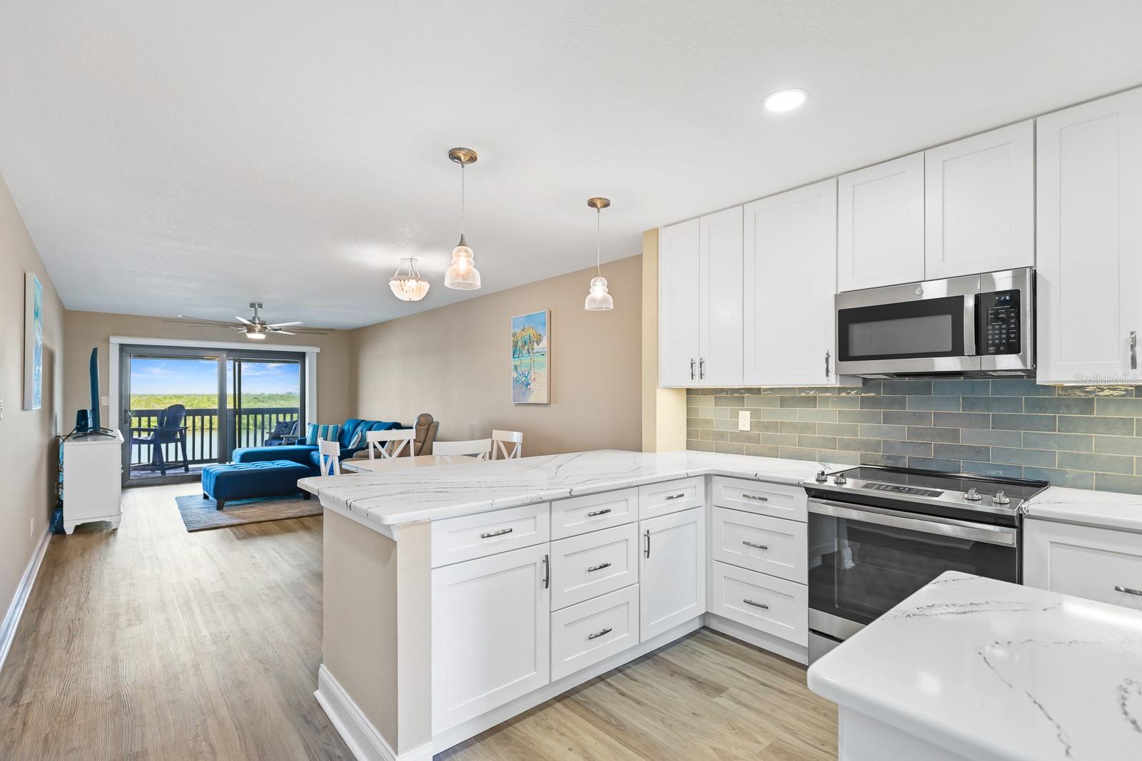 821 BAHIA DEL SOL DR #B, RUSKIN, FL, 33570