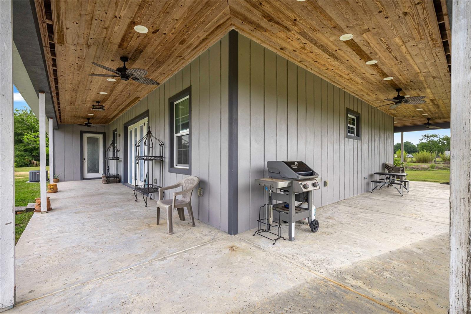 16248 SE HIGHWAY 42, WEIRSDALE, FL, 32195