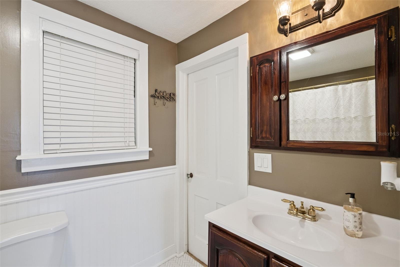 605 E LAKEVIEW AVE, EUSTIS, FL, 32726