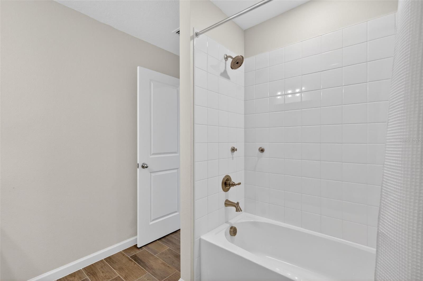 3710 MALAD WAY, TAVARES, FL, 32778