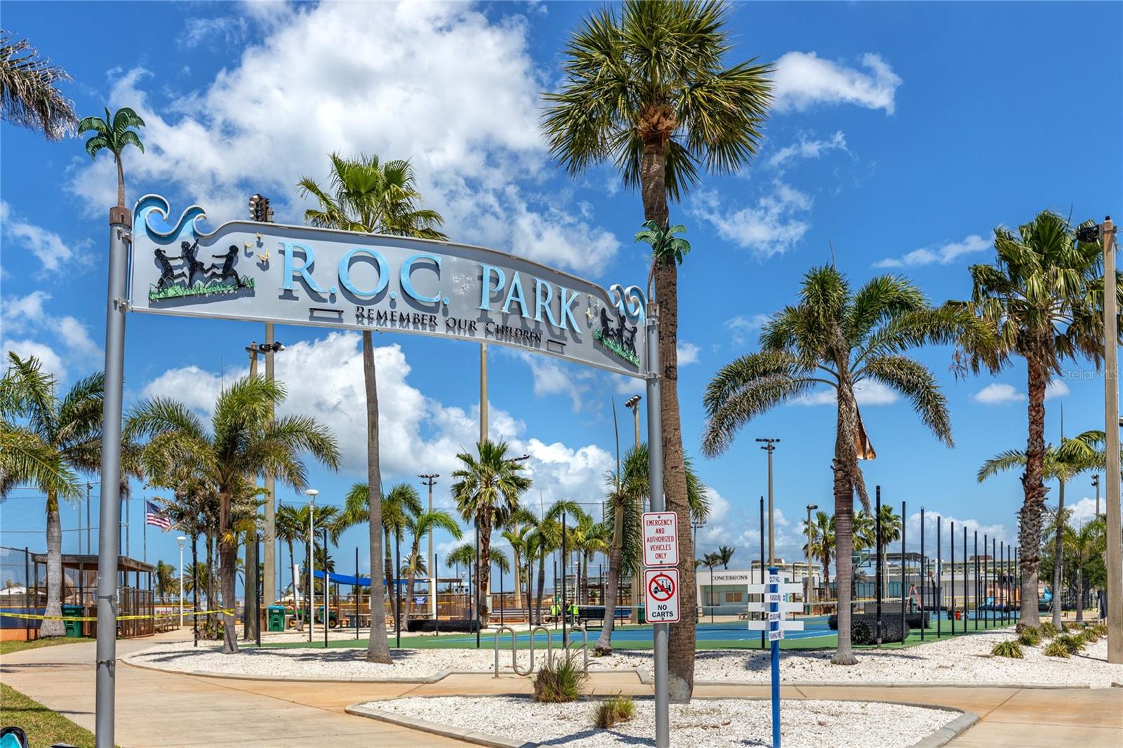 159 MEDALLION BLVD #F, MADEIRA BEACH, FL, 33708