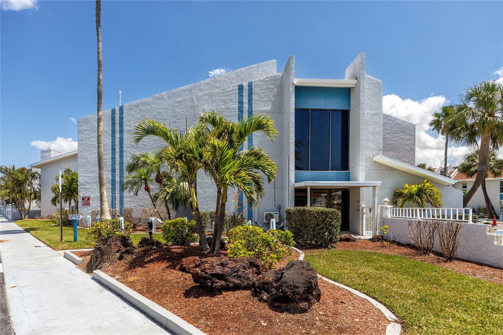 159 MEDALLION BLVD #F, MADEIRA BEACH, FL, 33708