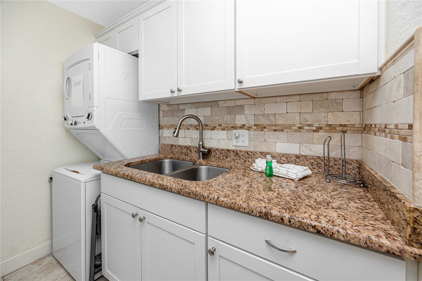 159 MEDALLION BLVD #F, MADEIRA BEACH, FL, 33708