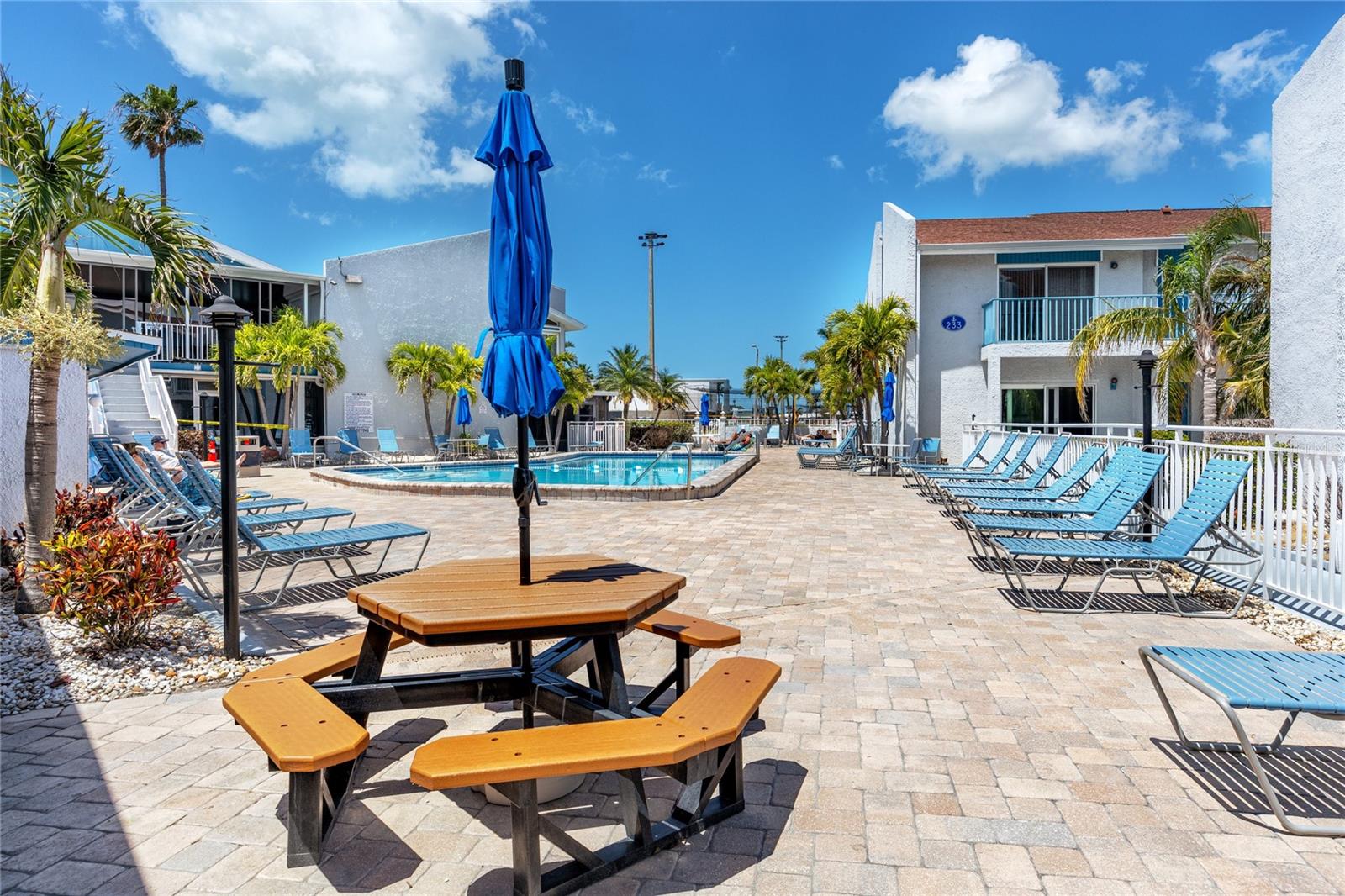159 MEDALLION BLVD #F, MADEIRA BEACH, FL, 33708