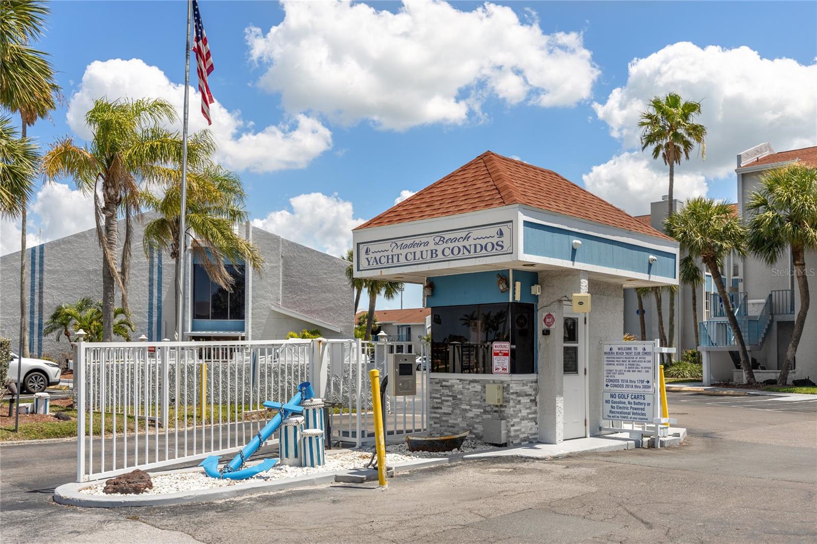159 MEDALLION BLVD #F, MADEIRA BEACH, FL, 33708