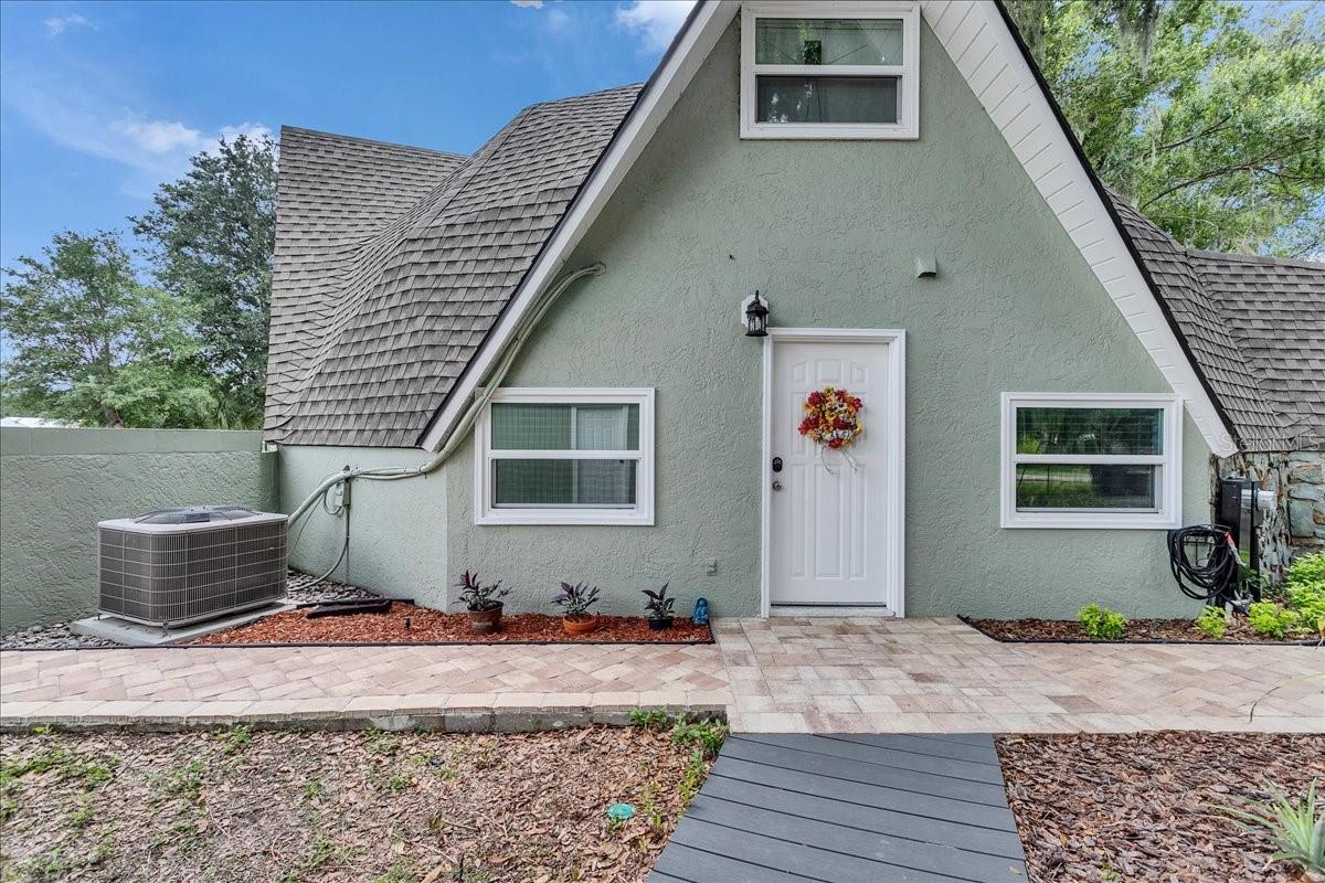 10424 LYONS AVE, LITHIA, FL, 33547