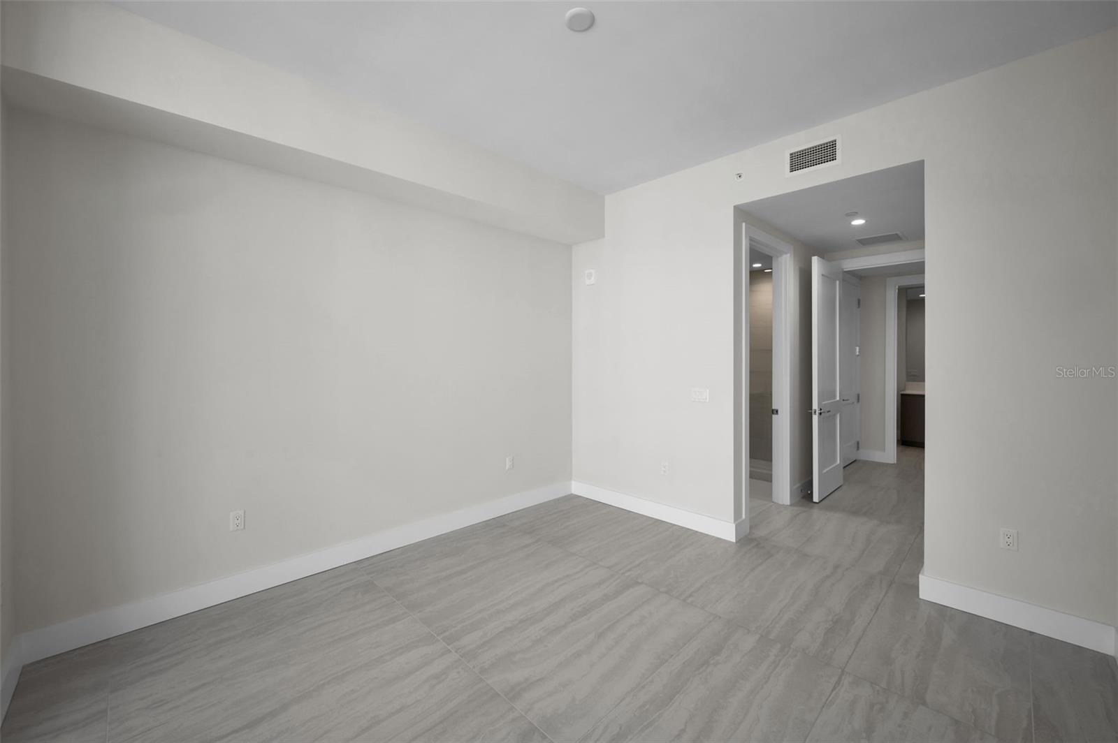 275 1ST AVE S #3503, ST PETERSBURG, FL, 33701