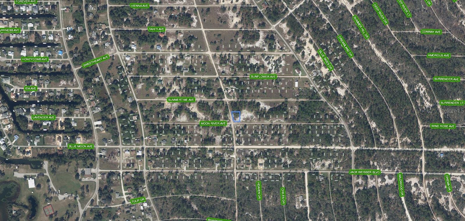 300 MOON RIVER AVE, LAKE PLACID, FL, 33852