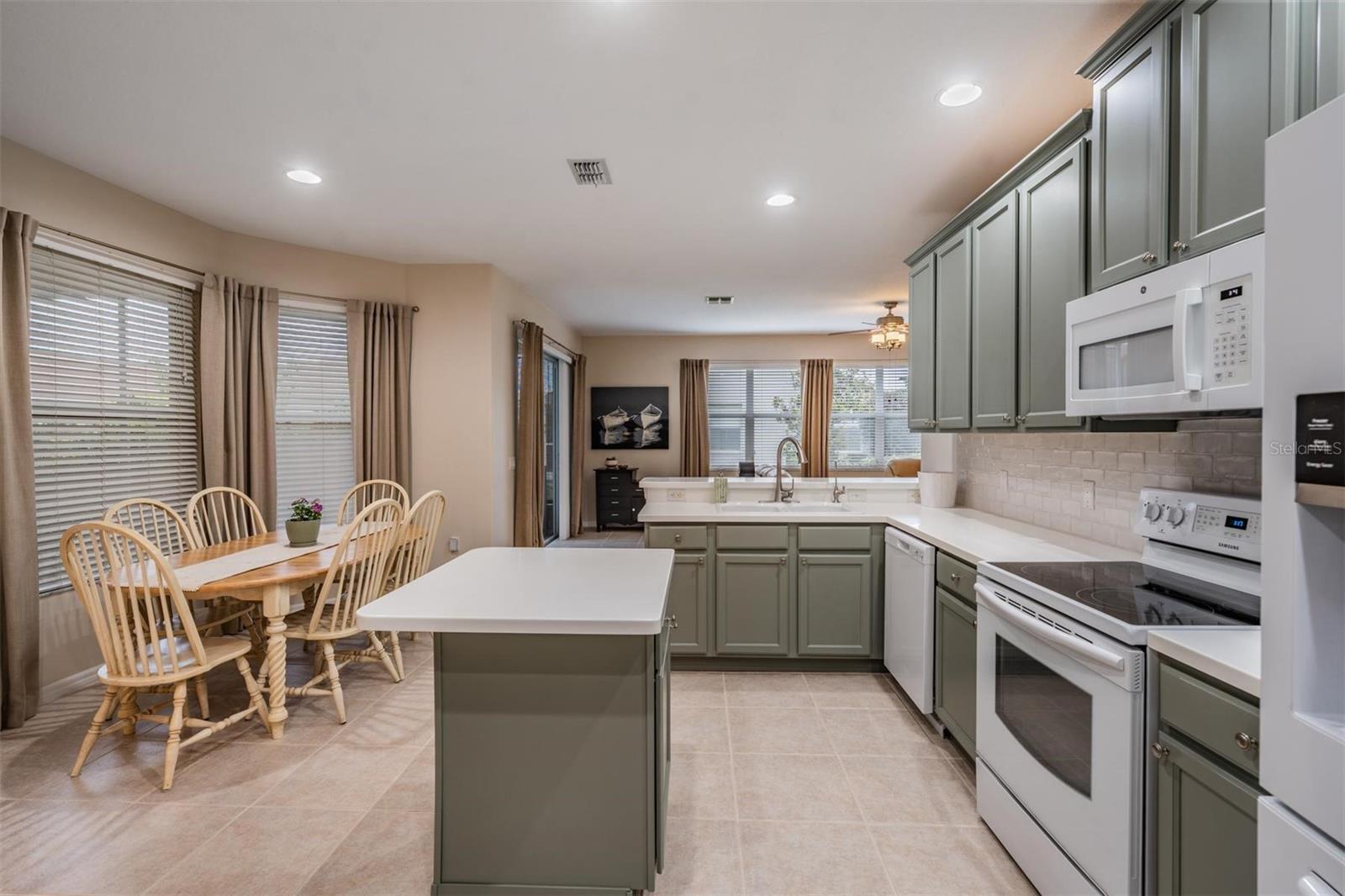 1624 LAKESTONE DR, TRINITY, FL, 34655