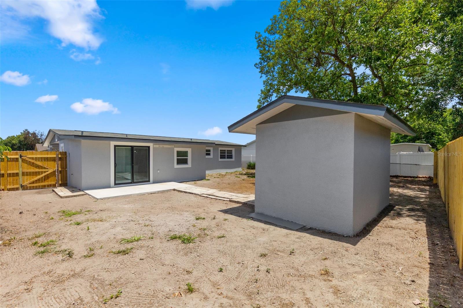 7025 PARLIAMENT DR, TAMPA, FL, 33619
